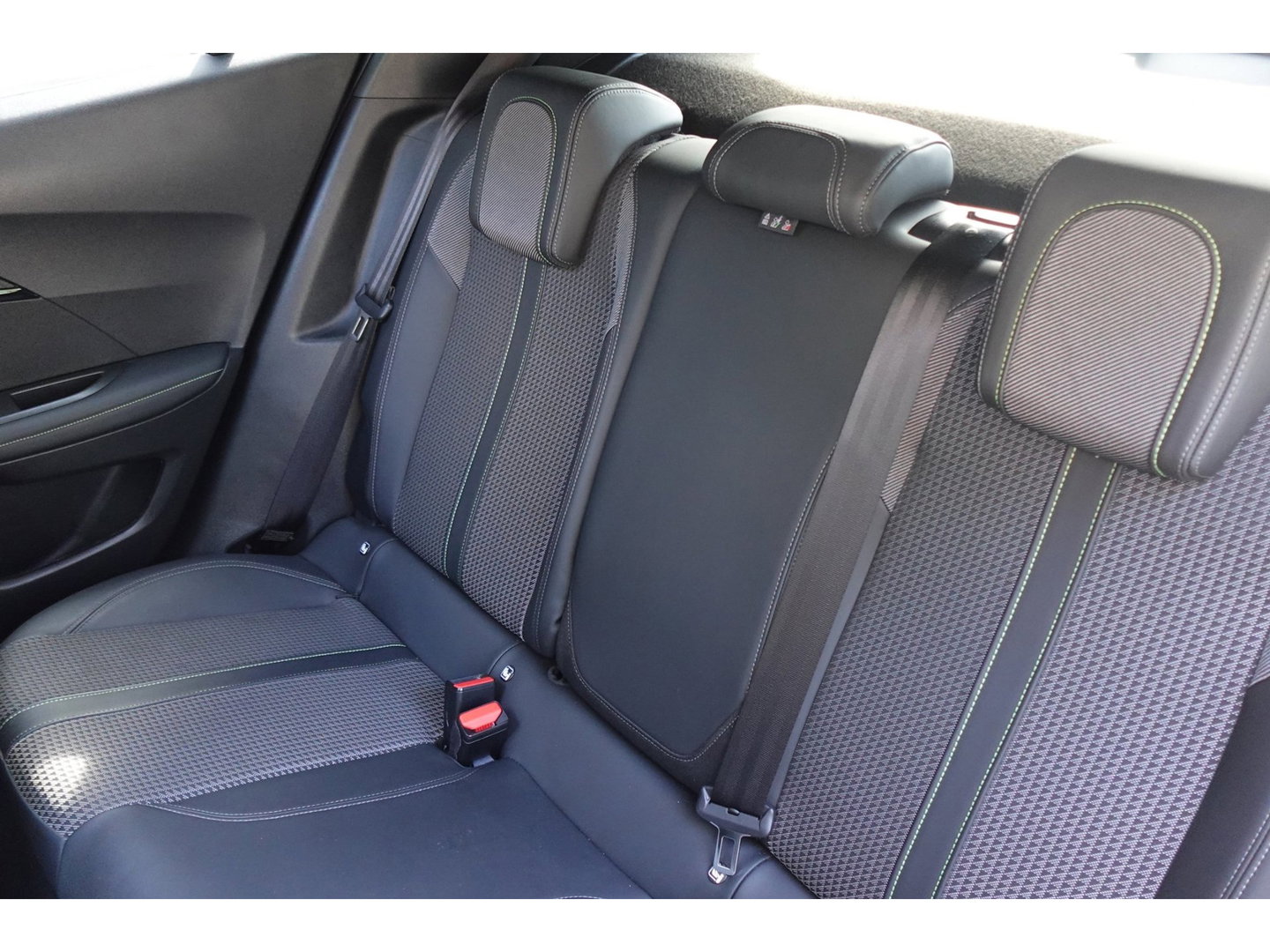 Peugeot 2008 1.2 PureTech GT PANO KEYLESS VOL'
