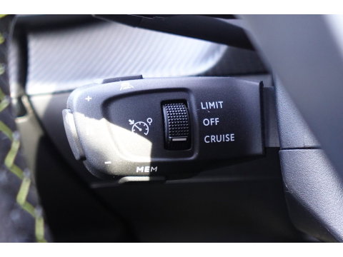 Peugeot 2008 1.2 PureTech GT PANO KEYLESS VOL'
