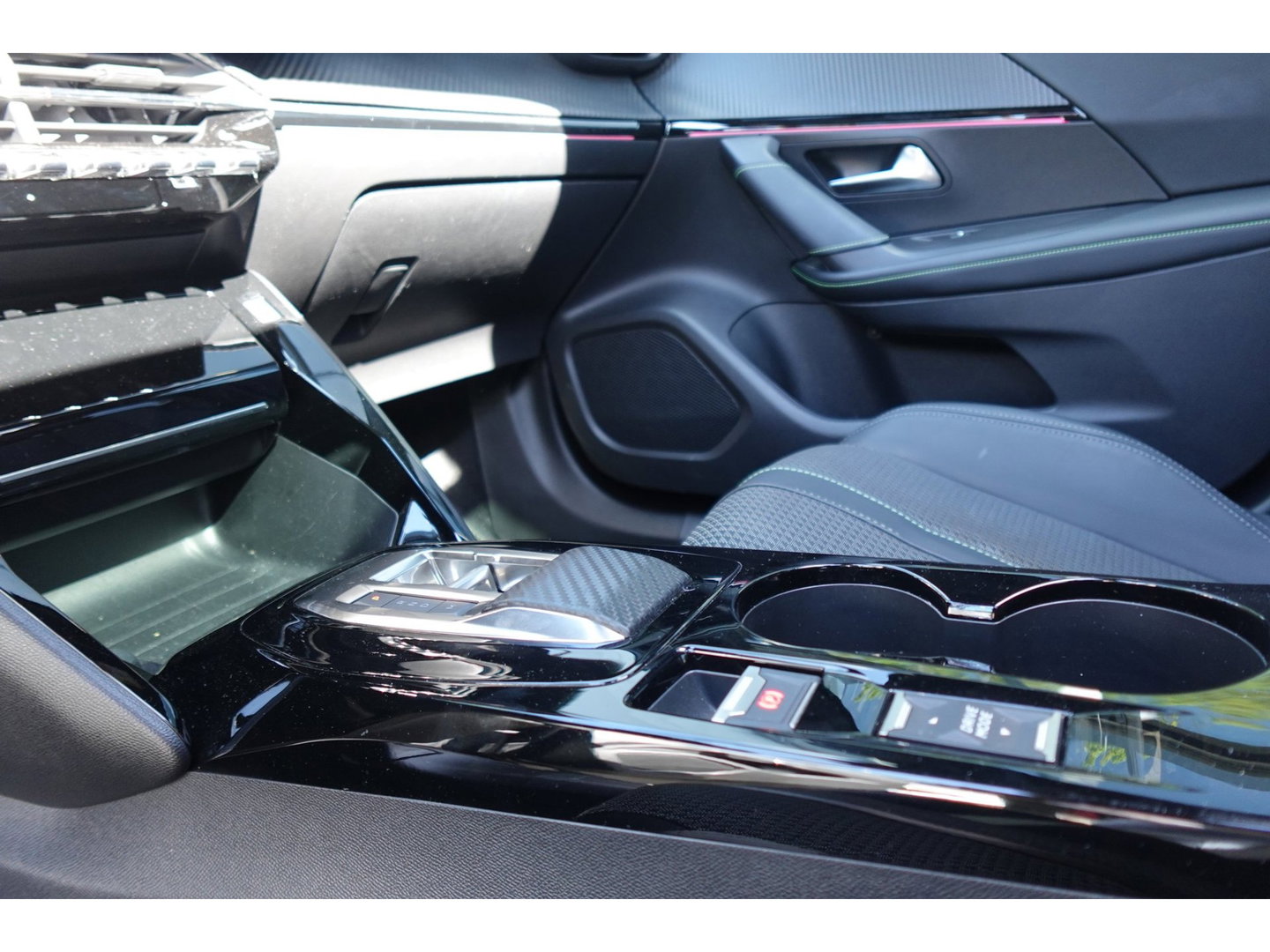 Peugeot 2008 1.2 PureTech GT PANO KEYLESS VOL'