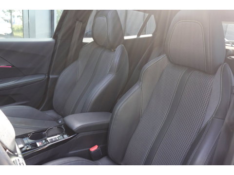 Peugeot 2008 1.2 PureTech GT PANO KEYLESS VOL'