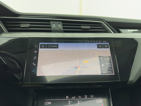 Audi e-tron 55 Quattro Advanced 95 kWh [ 3-Fase-11kW ] {SoH-91%} (INCL-BTW) *PANO | LEATHER | BANG&OLUFSEN | VIRTUAL-MIRRORS | HEAD-UP |  ADAPTIVE-CRUISE | FULL-LED | DIGI-COCKPIT | KEYLESS | MEMORY-PACK | TOPVIEW | HEATED-SPORTSEATS |  22''ALU*
