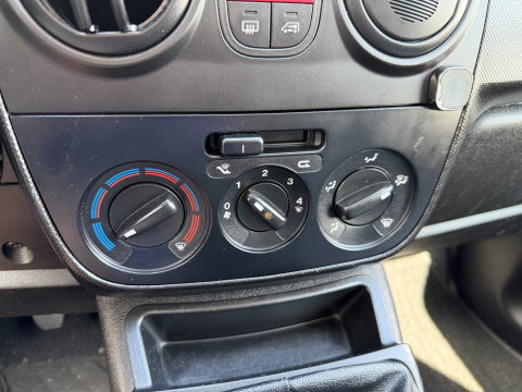 Fiat Fiorino 1.3 MJ Adventure / vaste prijs rijklaar € 9.950 ex btw / lease vanaf € 168 / euro 6 / bpm vrij / zilver metallic / airco / cruise / navi / schuifdeur / pdc achter !