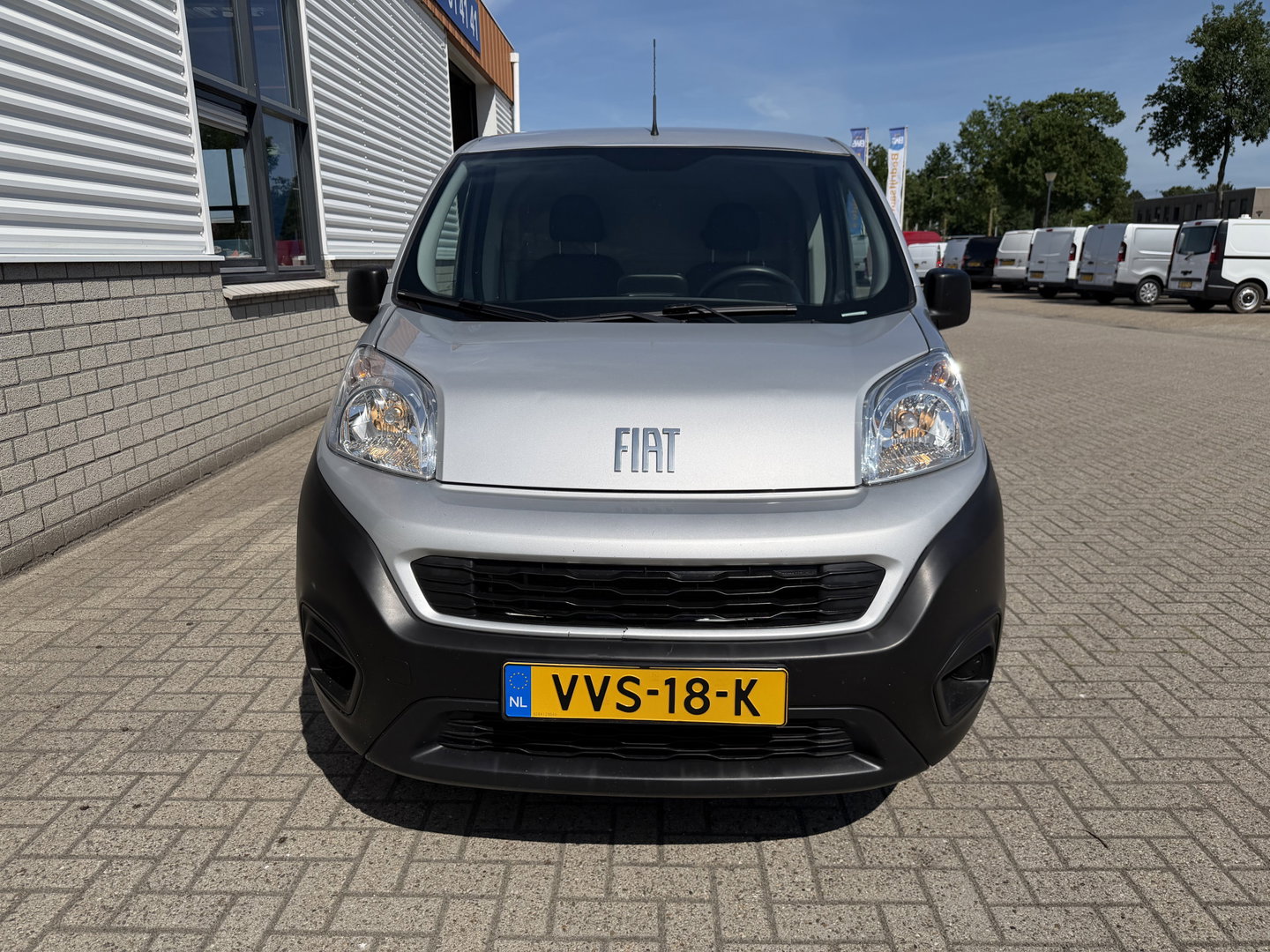 Fiat Fiorino 1.3 MJ Adventure / vaste prijs rijklaar € 9.950 ex btw / lease vanaf € 168 / euro 6 / bpm vrij / zilver metallic / airco / cruise / navi / schuifdeur / pdc achter !