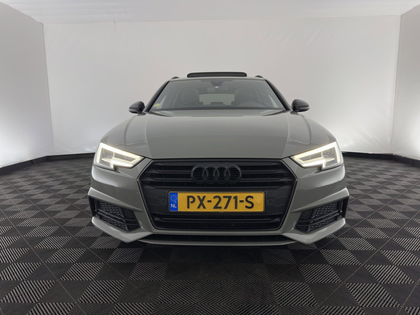 Audi A4 Avant 2.0 TDI S-Line Sport Black Edition Aut. *PANO | LEATHER | FULL-LED | HEATED-SPORTSEATS | AUDI-SOUND | DIGI-COCKPIT | KEYLESS | NAVI-FULLMAP | PDC | AMBIENTLIGHT | CRUISE  | 18"ALU*