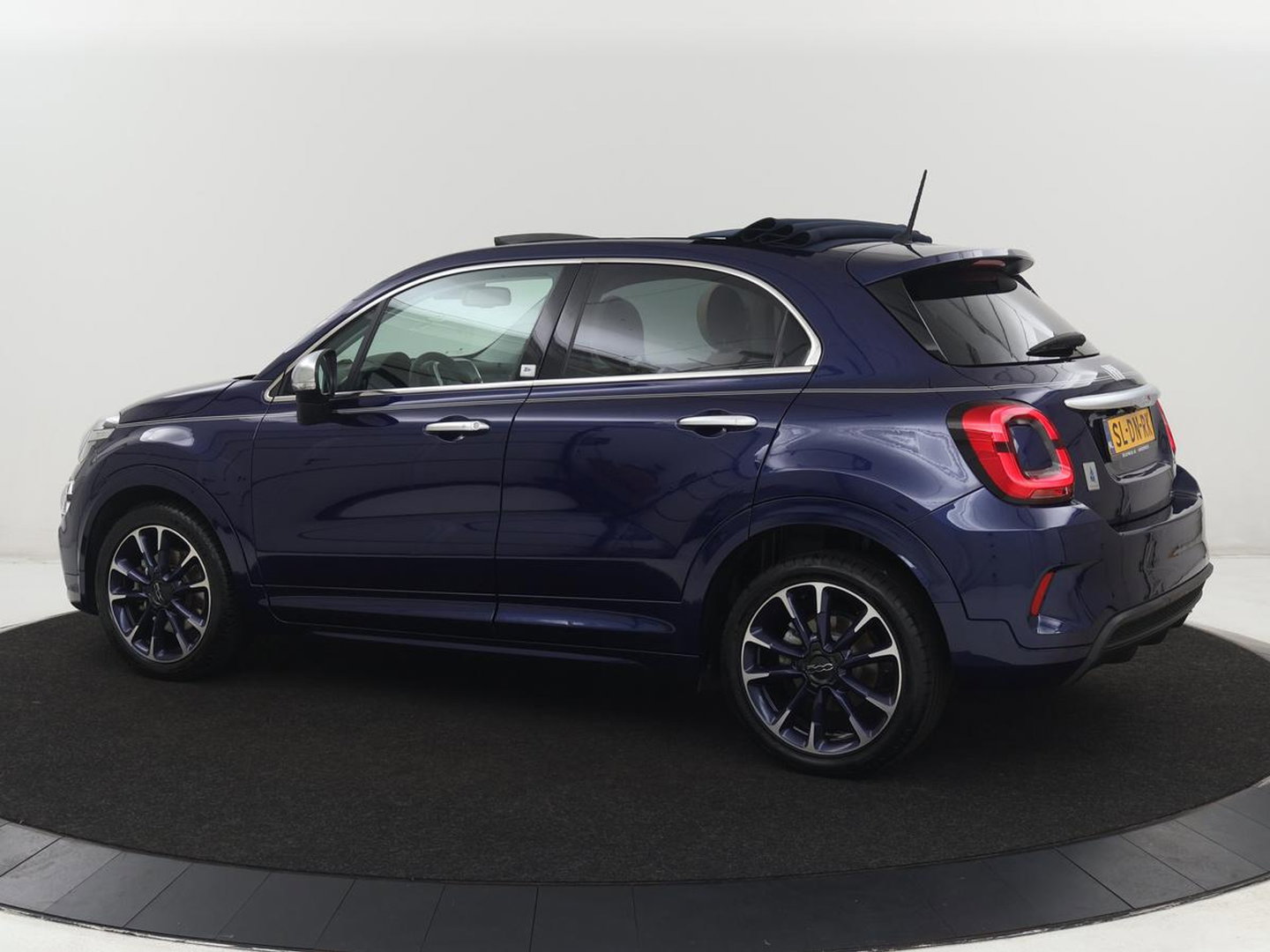 Fiat 500X 1.3 FireFly Turbo 150 Connect Yacht Club Capri Yacht Club Capri | Carplay | Open-schuifkanteldak | LED | LEER | Automaat | Camera | Navigatie | DAB | LM |Climate control | Cruise control