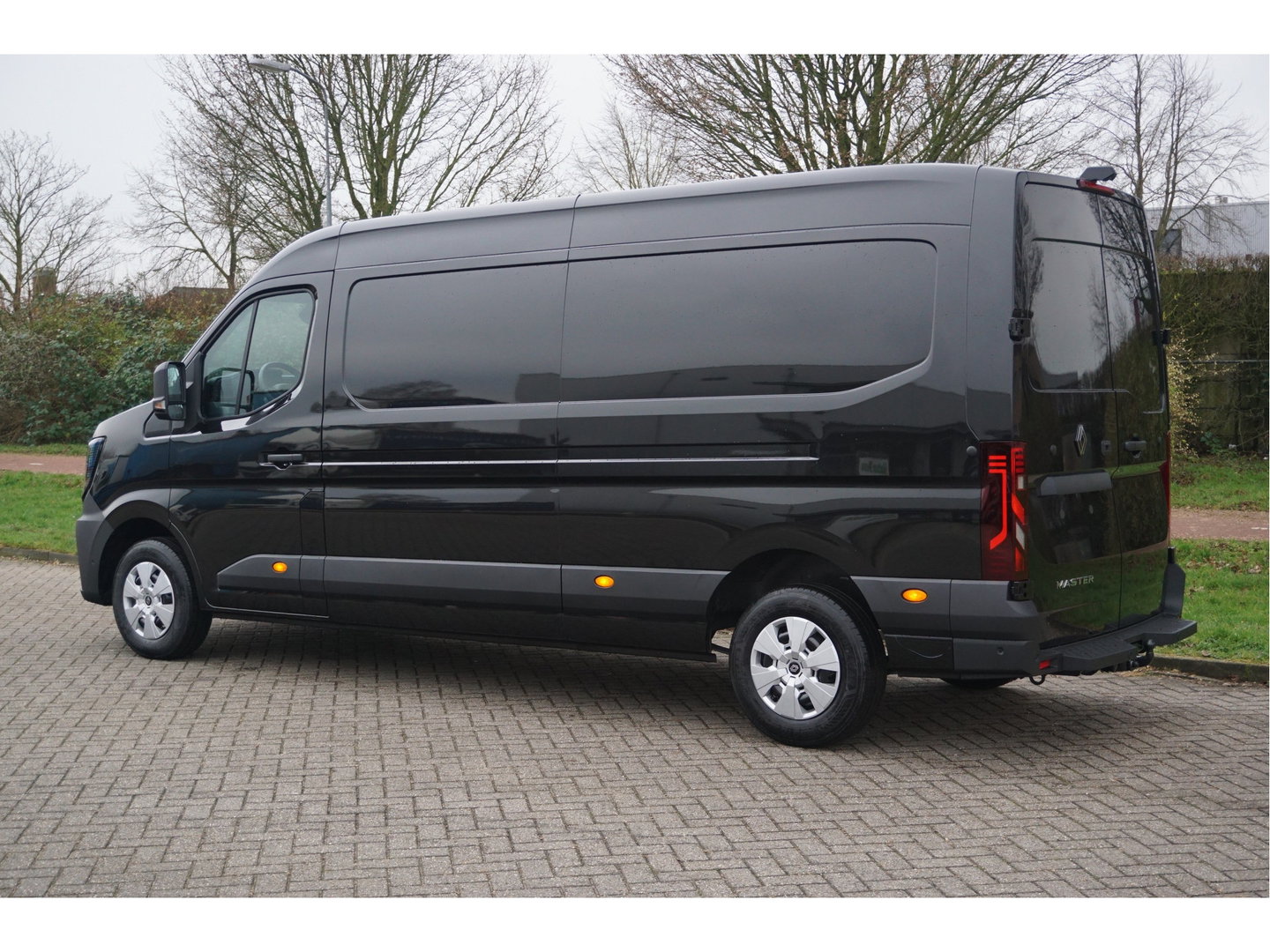 Renault Master E-Tech T35 L3H2 Extra Long range 87 kWh AUT Airco, Navi, Leder, Betimmering, Trekhaak NR. T10