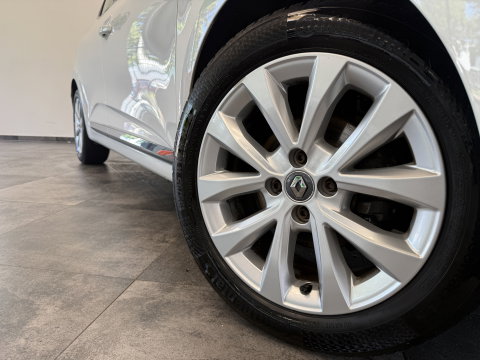 Renault Clio 1.0 TCe Intens 5-Drs. Navigatie Full-led 16'lmv 24 Maanden garantie* (Vraag naar de voorwaarden)