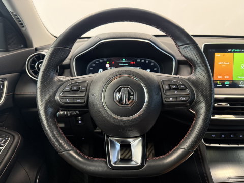 MG EHS 1.5 TGDI Luxury Panoramadak Leder Trekhaak 24 Maanden garantie* (Vraag naar de voorwaarden)