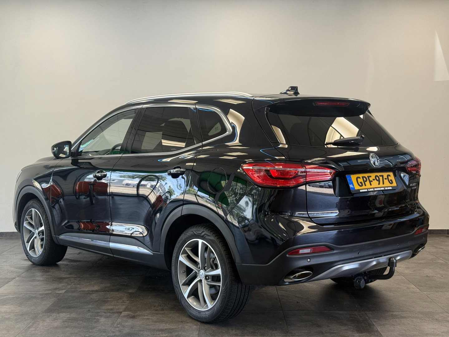 MG EHS 1.5 TGDI Luxury Panoramadak Leder Trekhaak 24 Maanden garantie* (Vraag naar de voorwaarden)