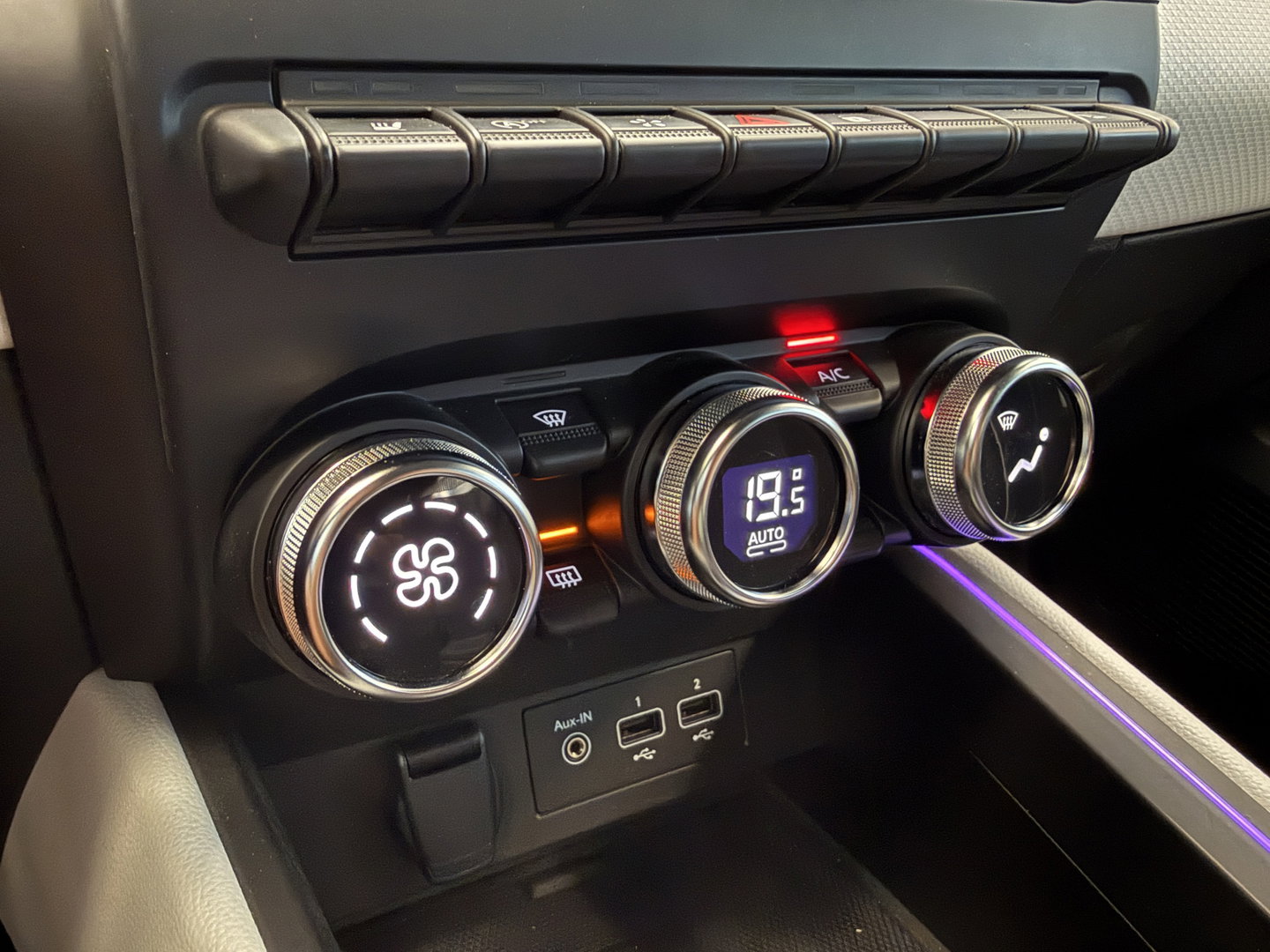 Renault Clio 1.0 TCe 90 Techno Voorstoelen verwarmd Achteruitrij Camera 24 Maanden garantie* (Vraag naar de voorwaarden)