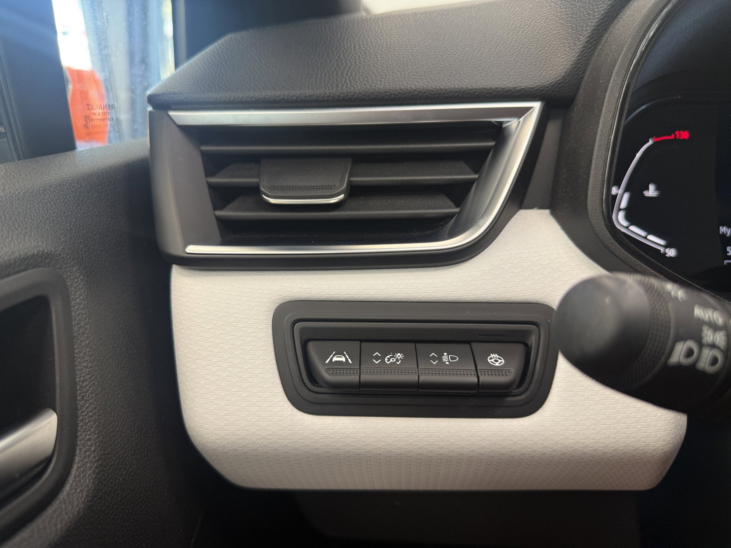 Renault Clio 1.0 TCe 90 Techno Voorstoelen verwarmd Achteruitrij Camera 24 Maanden garantie* (Vraag naar de voorwaarden)