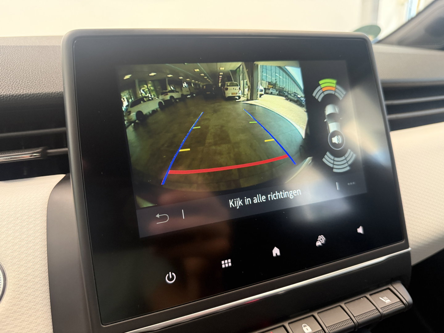 Renault Clio 1.0 TCe 90 Techno Voorstoelen verwarmd Achteruitrij Camera 24 Maanden garantie* (Vraag naar de voorwaarden)