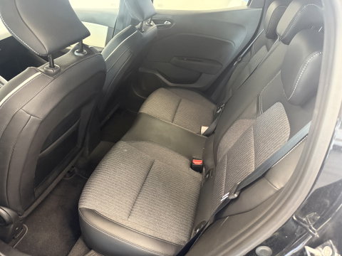 Renault Clio 1.0 TCe 90 Techno Voorstoelen verwarmd Achteruitrij Camera 24 Maanden garantie* (Vraag naar de voorwaarden)