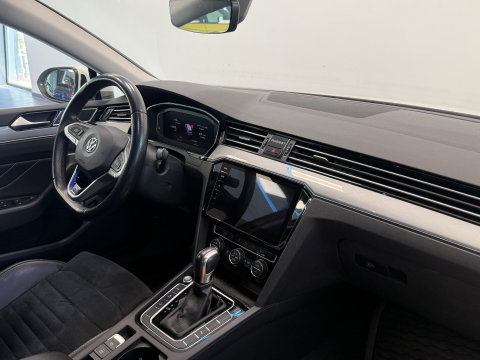 Volkswagen Passat Variant 1.4 TSI PHEV GTE Business Stand kachel Trekhaak webklapbaar Stuurwielverwarming 24 Maanden garantie* (Vraag naar de voorwaarden)