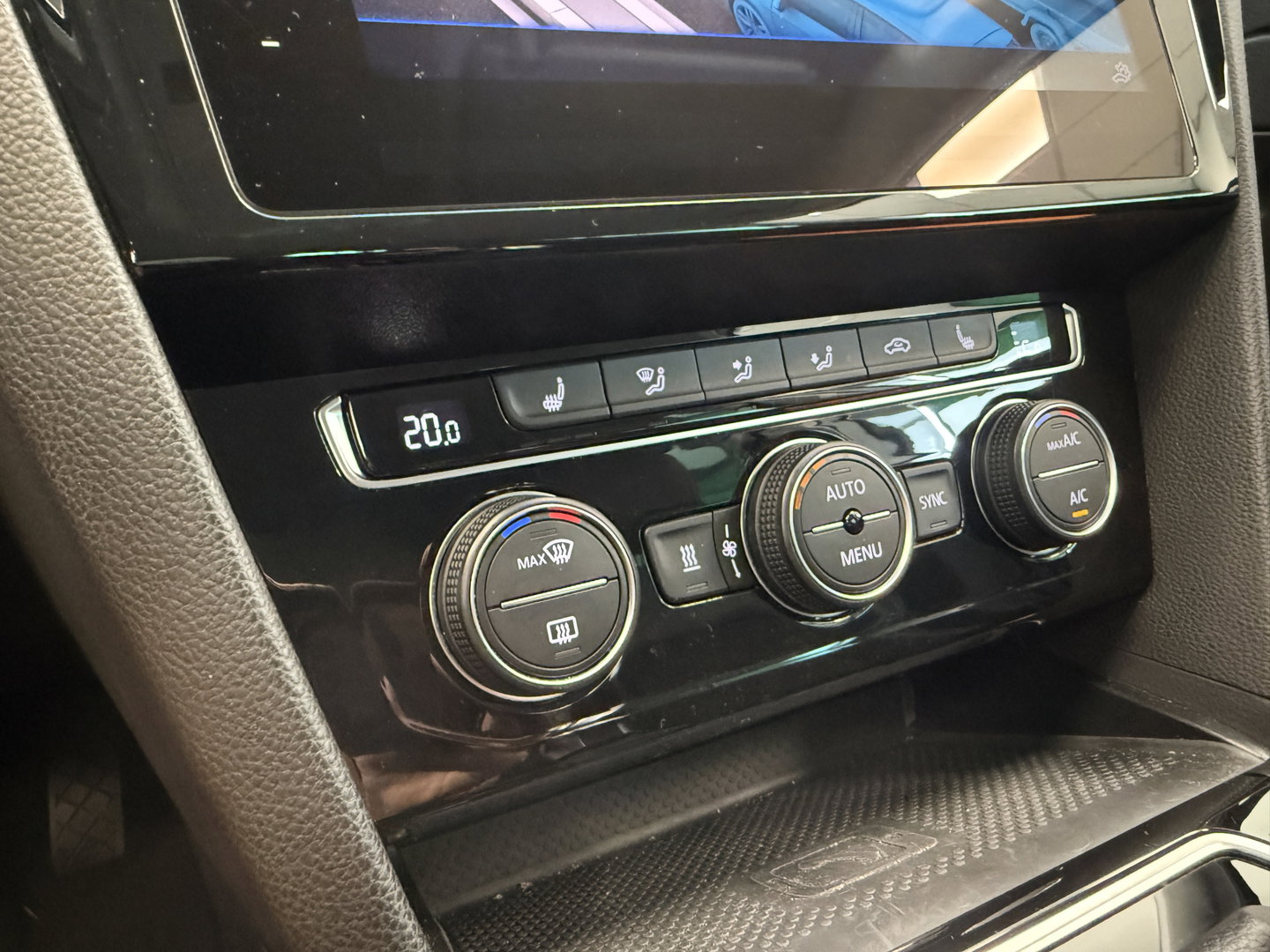 Volkswagen Passat Variant 1.4 TSI PHEV GTE Business Stand kachel Trekhaak webklapbaar Stuurwielverwarming 24 Maanden garantie* (Vraag naar de voorwaarden)