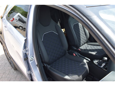 Toyota Aygo X 1.0 VVT-i S-CVT JBL Bi-Tone Jasmine SIlver | NL-Auto | Camera | Keyless | Carplay | Nav | DAB | Adapt.CC | Full LED | Fab.garantie