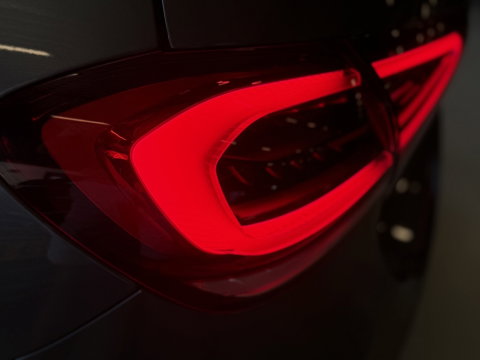 Mercedes-Benz A-Klasse 220 automaat / Premium Plus / AMG-Pakket / LED