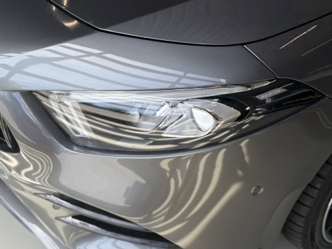 Mercedes-Benz A-Klasse 220 automaat / Premium Plus / AMG-Pakket / LED