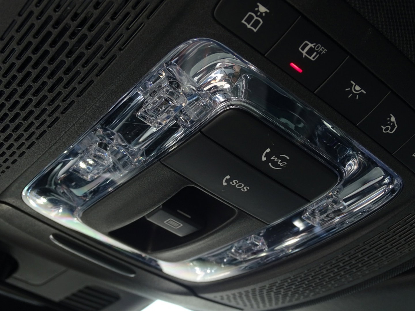 Mercedes-Benz A-Klasse 220 automaat / Premium Plus / AMG-Pakket / LED