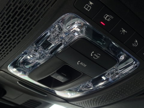 Mercedes-Benz A-Klasse 220 automaat / Premium Plus / AMG-Pakket / LED