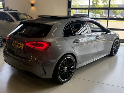 Mercedes-Benz A-Klasse 220 automaat / Premium Plus / AMG-Pakket / LED