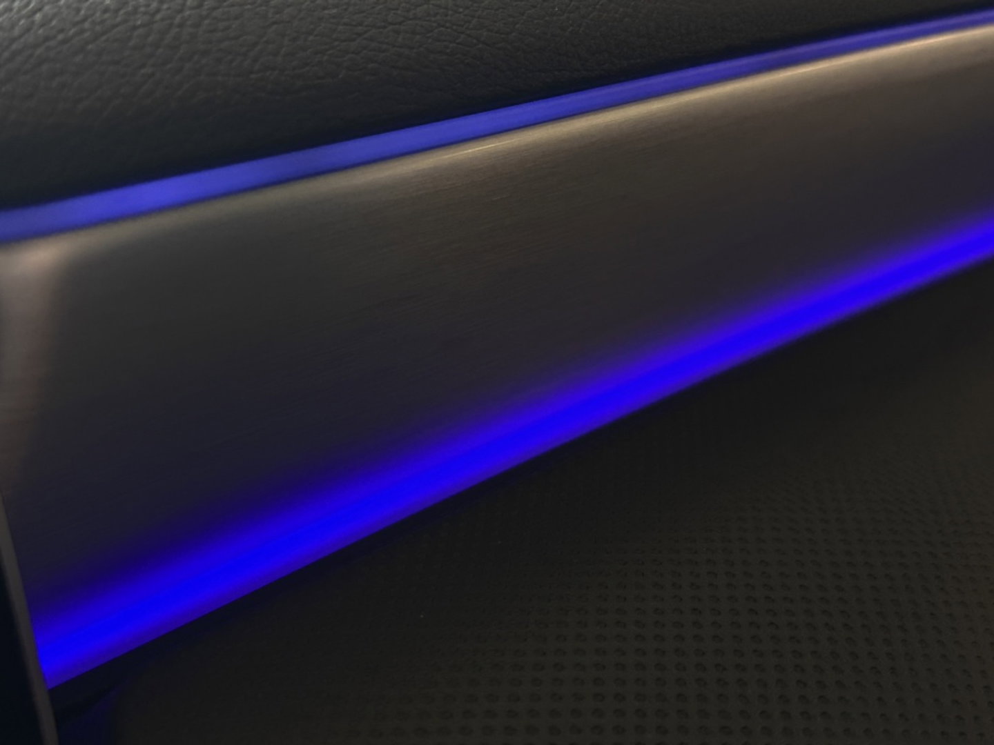 Mercedes-Benz A-Klasse 220 automaat / Premium Plus / AMG-Pakket / LED