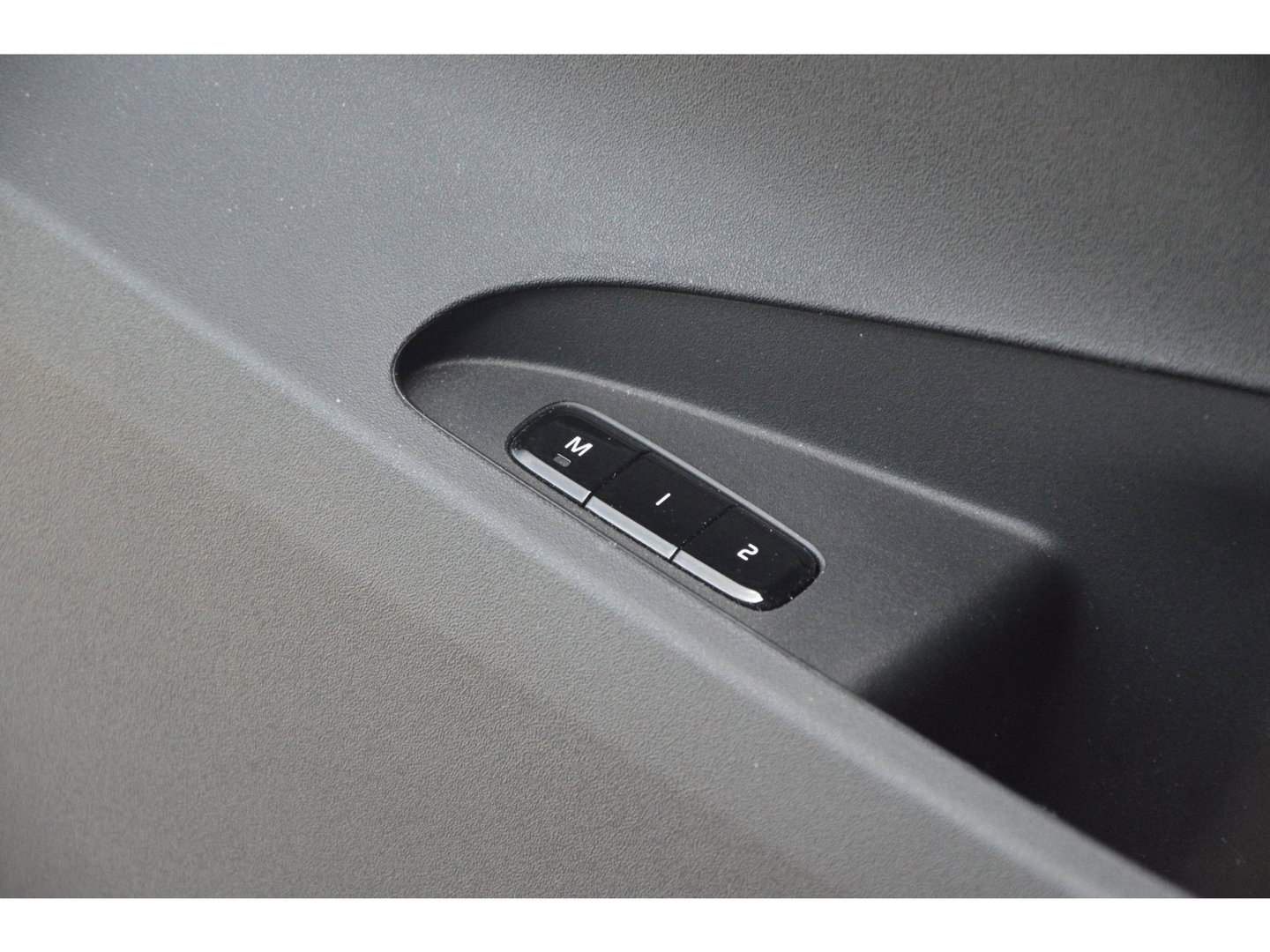 Polestar 2 Standard Range Single Motor Plus 63 kWh | Camera | 96% SOH | Memory | Stoelverwarming | Apple CarPlay |
