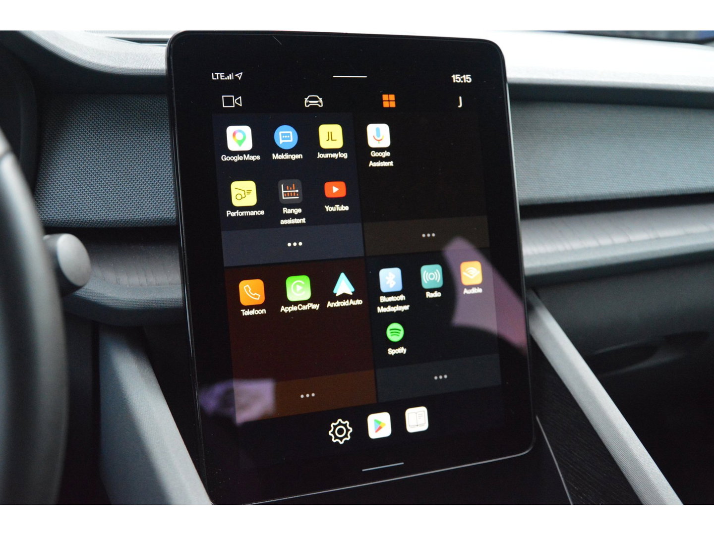 Polestar 2 Standard Range Single Motor Plus 63 kWh | Camera | 96% SOH | Memory | Stoelverwarming | Apple CarPlay |