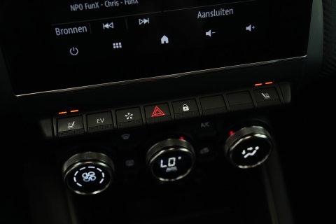 Renault Captur 1.6 E-Tech Plug-in Hybrid 160 R.S. Line Cruise/Climate 24 Maanden garantie* (Vraag naar de voorwaarden)
