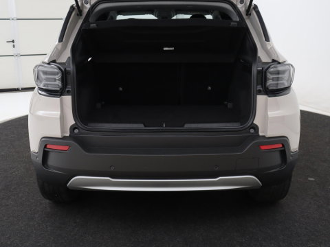 Jeep Avenger Avenger 54 kWh | SOH 97,6% | 3 Fase | Carplay | Adaptive cruise | Camera | Half leer | LM | LED | Climate control | Parkeersensoren