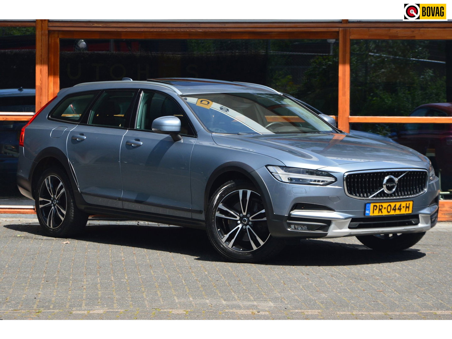 Volvo V90 Cross Country T5 AWD | Panoramadak | Trekhaak 2400KG | Stoelverwarming | Leer | Apple CarPlay | BLIS |