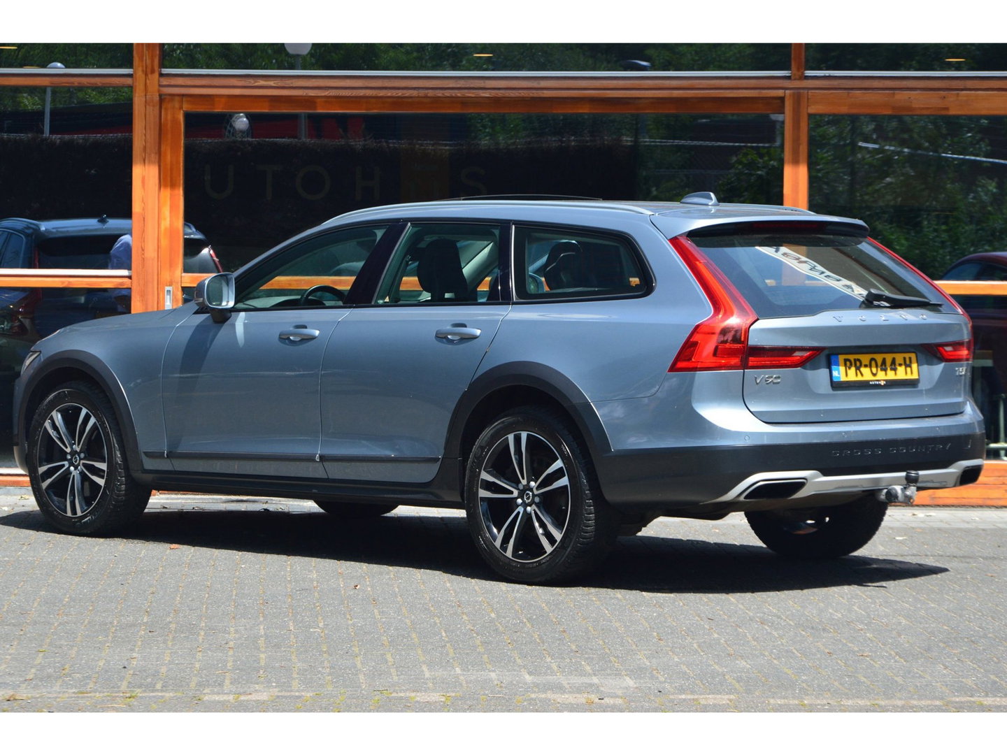 Volvo V90 Cross Country T5 AWD | Panoramadak | Trekhaak 2400KG | Stoelverwarming | Leer | Apple CarPlay | BLIS |