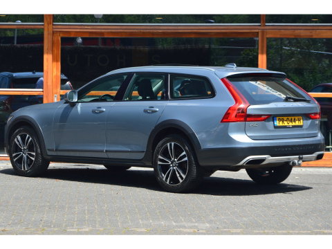Volvo V90 Cross Country T5 AWD | Panoramadak | Trekhaak 2400KG | Stoelverwarming | Leer | Apple CarPlay | BLIS |