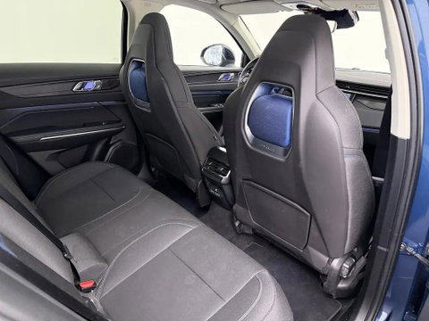 Lynk & Co 01 1.5 Plug-in Pano Sfeer. CarPlay 360° Trekh.