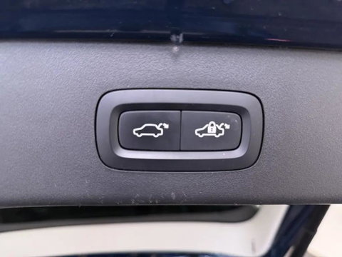 Lynk & Co 01 1.5 Plug-in Pano Sfeer. CarPlay 360° Trekh.