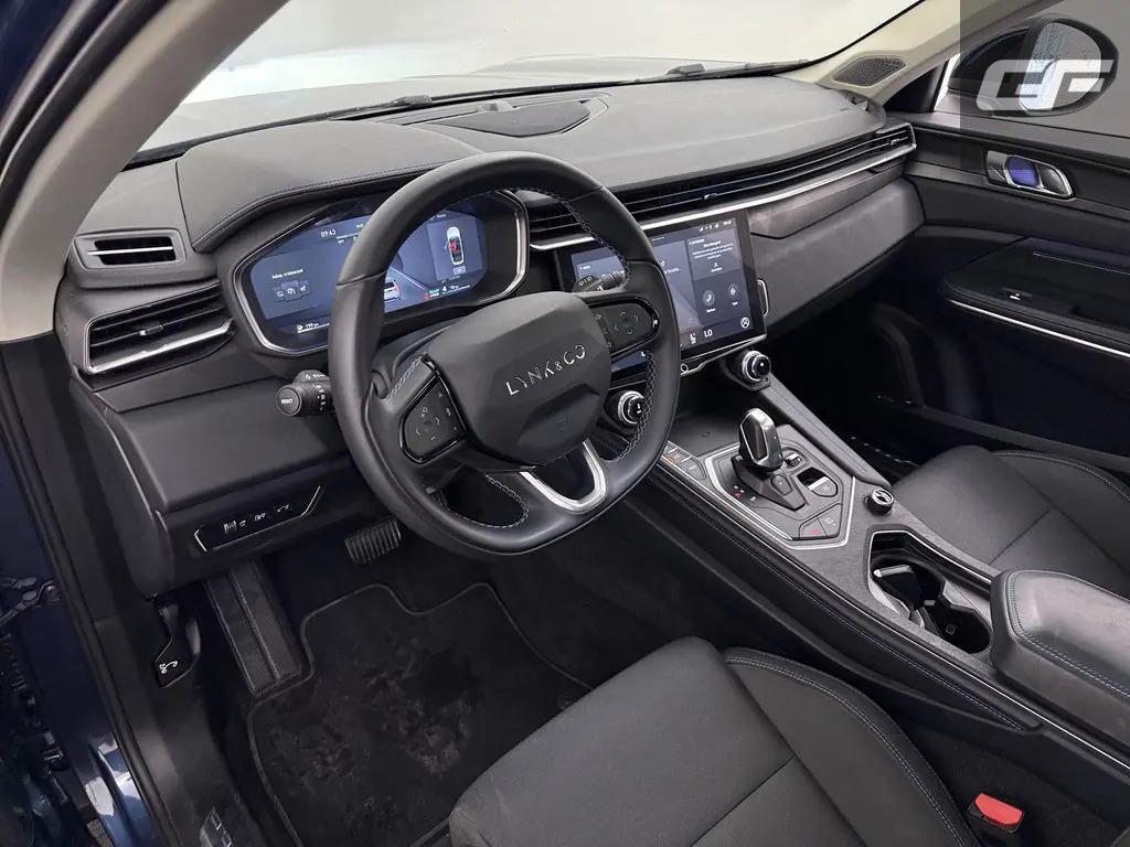 Lynk & Co 01 1.5 Plug-in Pano Sfeer. CarPlay 360° Trekh.