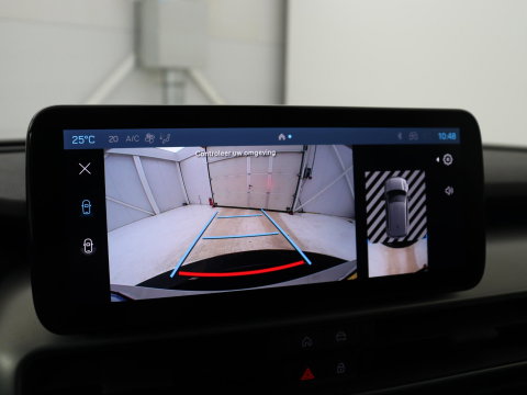 Jeep Avenger Avenger 54 kWh | SOH 97,6% | 3 Fase | Carplay | Adaptive cruise | Camera | Half leer | LM | LED | Climate control | Parkeersensoren