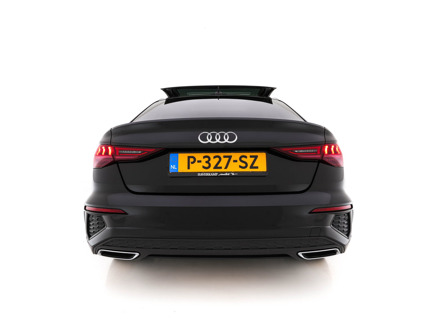 Audi A3 Limousine 30 TFSI S-Line Edition (INCL-BTW) Aut. *PANO | LEATHER-FABRIC | FULL-LED | AMBIENTLIGHT | SPORTSEATS | DIGI-COCKPIT | NAVI-FULLMAP | PRIVACYGLASS | SHIFTPADDLES | DAB+ | CRUISE | KEYLESS | PDC | 18"ALU*