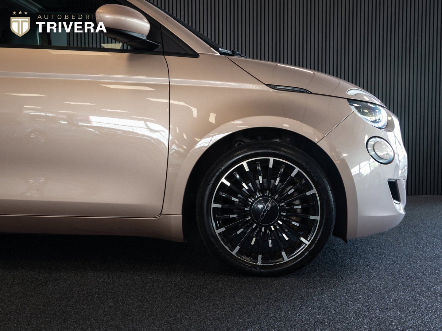 Fiat 500 3+1 Nouvelle 42kWh l SoH 94% l BTW auto l Carplay l SKYDOME l LMV l BTW auto l 410km actieradius l ALS NIEUW