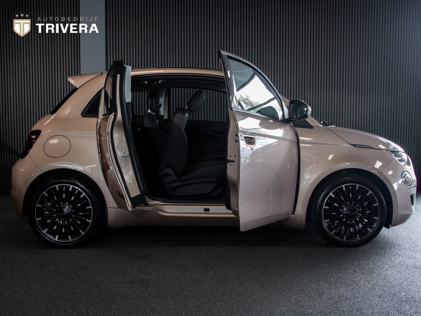 Fiat 500 3+1 Nouvelle 42kWh l SoH 94% l BTW auto l Carplay l SKYDOME l LMV l BTW auto l 410km actieradius l ALS NIEUW