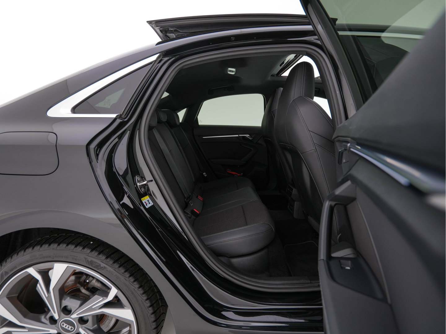 Audi A3 Limousine 30 TFSI S-Line Edition (INCL-BTW) Aut. *PANO | LEATHER-FABRIC | FULL-LED | AMBIENTLIGHT | SPORTSEATS | DIGI-COCKPIT | NAVI-FULLMAP | PRIVACYGLASS | SHIFTPADDLES | DAB+ | CRUISE | KEYLESS | PDC | 18"ALU*