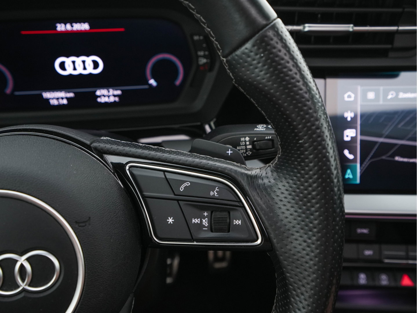 Audi A3 Limousine 30 TFSI S-Line Edition (INCL-BTW) Aut. *PANO | LEATHER-FABRIC | FULL-LED | AMBIENTLIGHT | SPORTSEATS | DIGI-COCKPIT | NAVI-FULLMAP | PRIVACYGLASS | SHIFTPADDLES | DAB+ | CRUISE | KEYLESS | PDC | 18"ALU*
