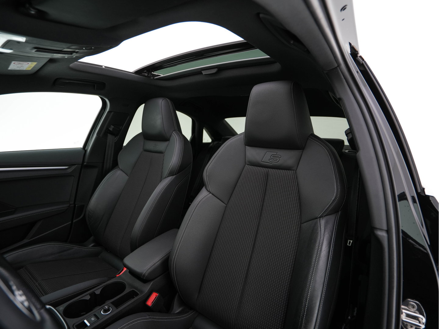 Audi A3 Limousine 30 TFSI S-Line Edition (INCL-BTW) Aut. *PANO | LEATHER-FABRIC | FULL-LED | AMBIENTLIGHT | SPORTSEATS | DIGI-COCKPIT | NAVI-FULLMAP | PRIVACYGLASS | SHIFTPADDLES | DAB+ | CRUISE | KEYLESS | PDC | 18"ALU*
