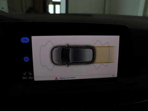 Volkswagen Golf 1.5 TSI R-Line Business | Carplay | Stoelverwarming | Led | Adaptive cruise | Parkeersensoren | Navigatie | Climate control | LM | Sfeerverlichting