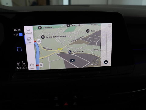 Volkswagen Golf 1.5 TSI R-Line Business | Carplay | Stoelverwarming | Led | Adaptive cruise | Parkeersensoren | Navigatie | Climate control | LM | Sfeerverlichting