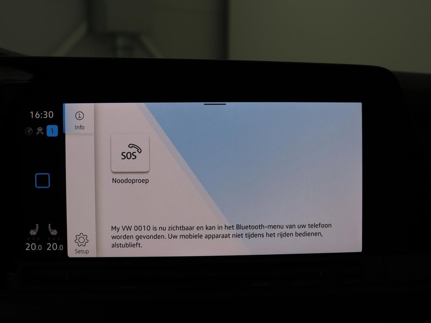 Volkswagen Golf 1.5 TSI R-Line Business | Carplay | Stoelverwarming | Led | Adaptive cruise | Parkeersensoren | Navigatie | Climate control | LM | Sfeerverlichting