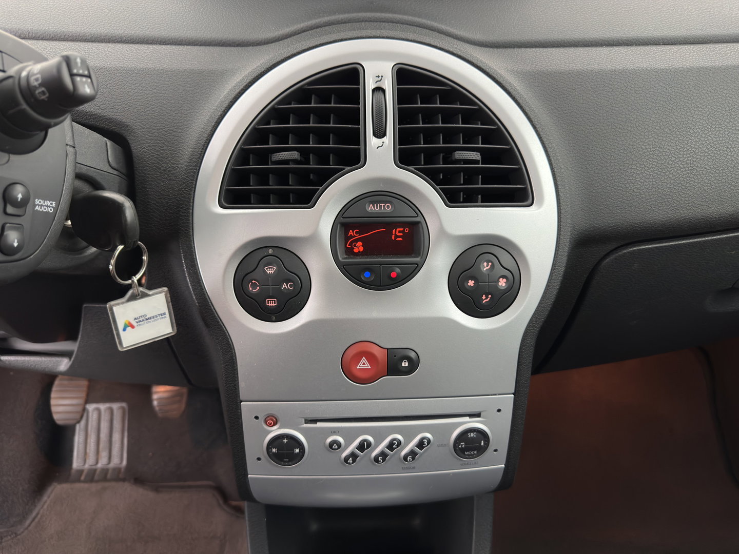 Renault Modus 1.4-16V Dynamique *AUTOMATSCHE AIRCO | CRUISE | COMFORTS-SEATS | RADIO-CD TOWBAR | 15INCH*
