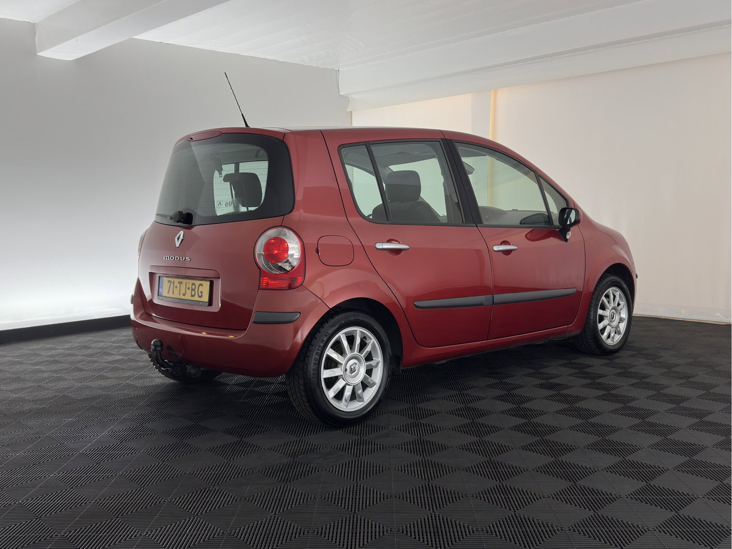 Renault Modus 1.4-16V Dynamique *AUTOMATSCHE AIRCO | CRUISE | COMFORTS-SEATS | RADIO-CD TOWBAR | 15INCH*