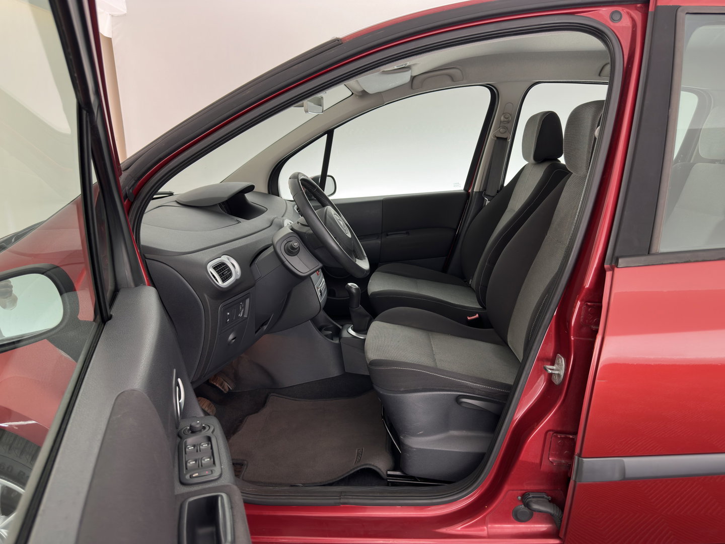 Renault Modus 1.4-16V Dynamique *AUTOMATSCHE AIRCO | CRUISE | COMFORTS-SEATS | RADIO-CD TOWBAR | 15INCH*