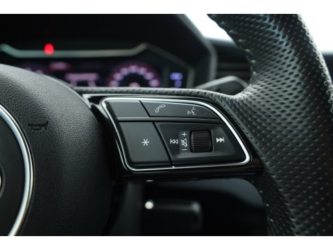 Audi A1 Sportback 30 TFSI Pro Line S | Dig. Cockpit | Cruise Contr. | Apple CarPlay & Android Auto | Stoelverw. | All Season | 17''
